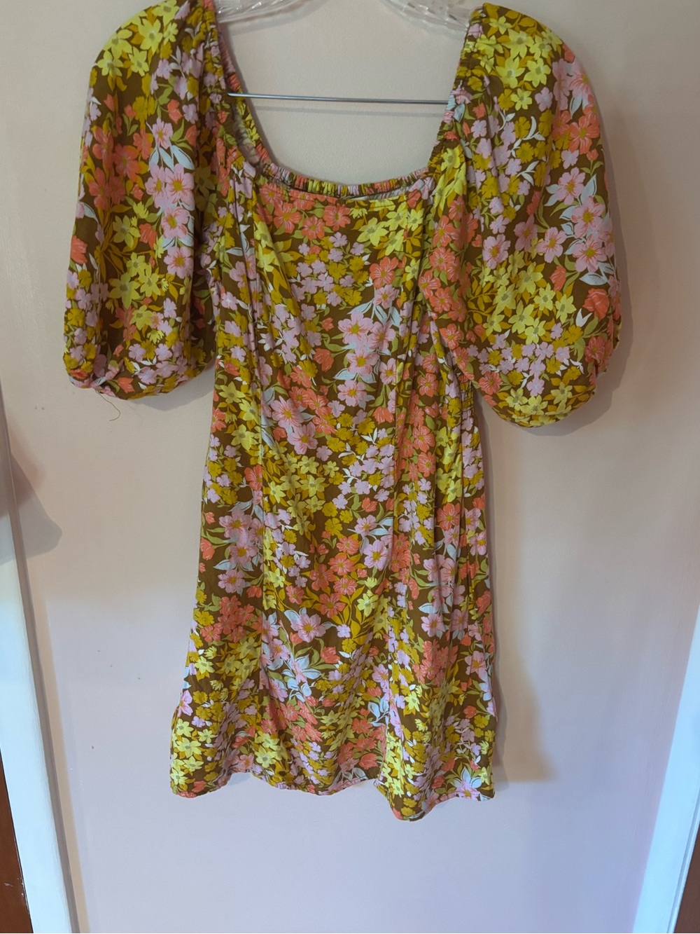 Billabong Paradise Mini Dress in a floral print with puff sleeves Small Summer - Picture 2 of 4